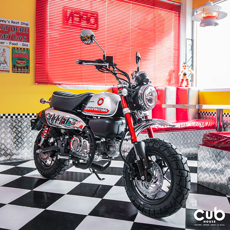 Monkey Johney Red Edition The Monkey Custom - Motocrossmag.co.th