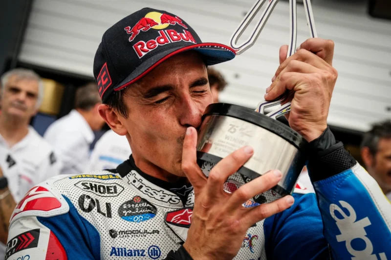 Marquez คว่ำเจ้าถิ่นในศึก MotoGP