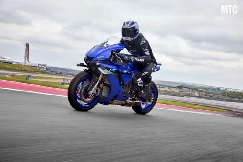 Yamaha R1 2025