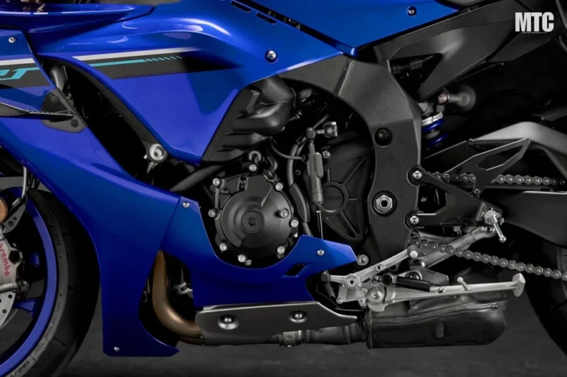 Yamaha R1 2025