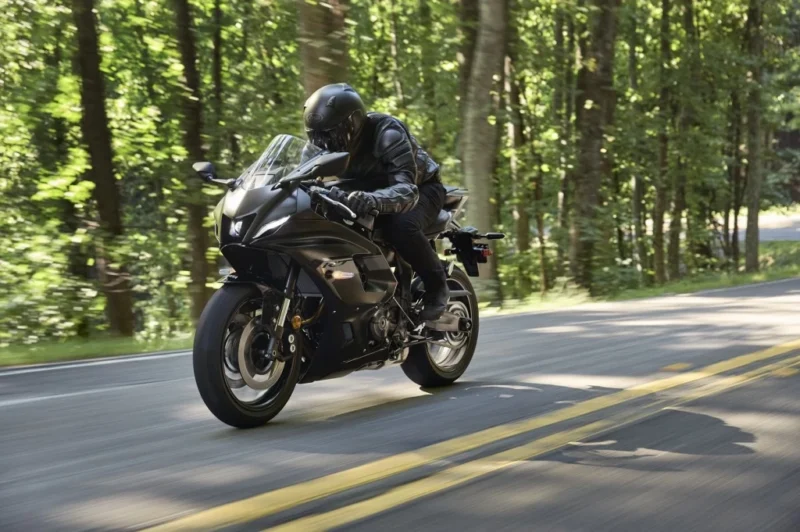 2025 Yamaha R7