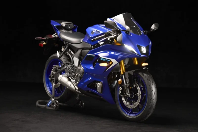 2025 Yamaha R7