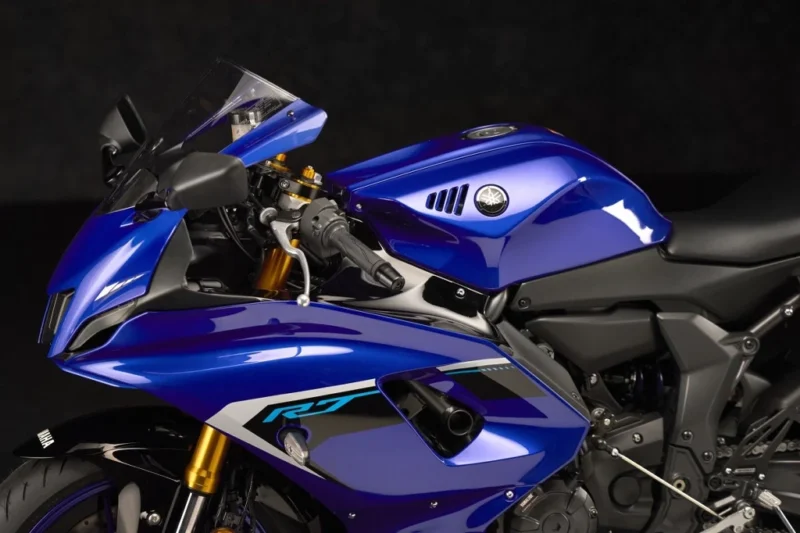 2025 Yamaha R7