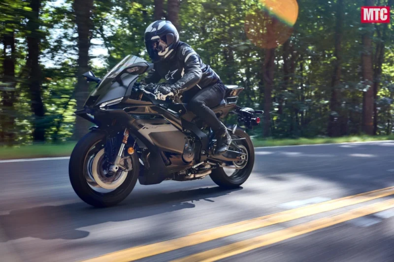 Yamaha R9 2025