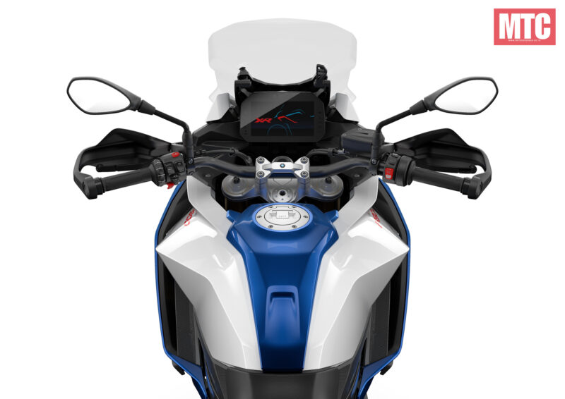 2025 BMW F900XR