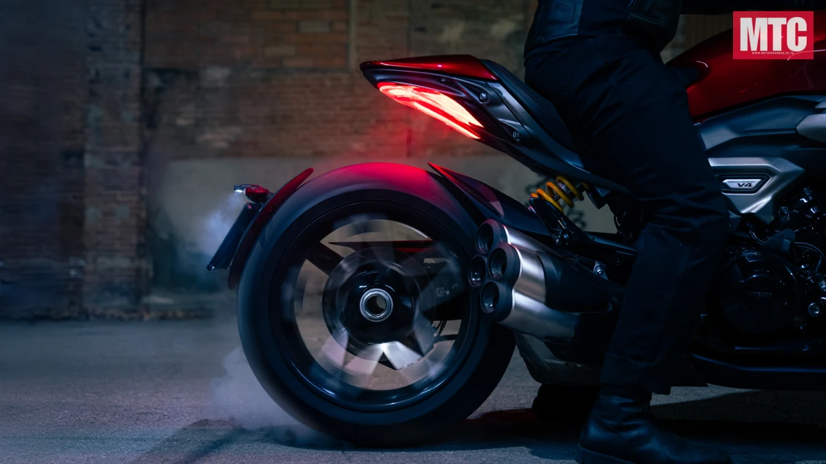2025 XDiavel V4