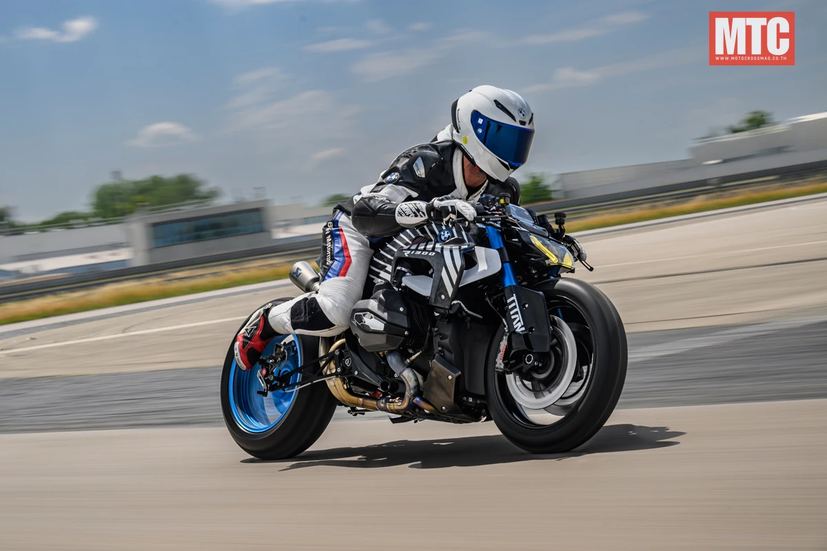 R1300R Titan