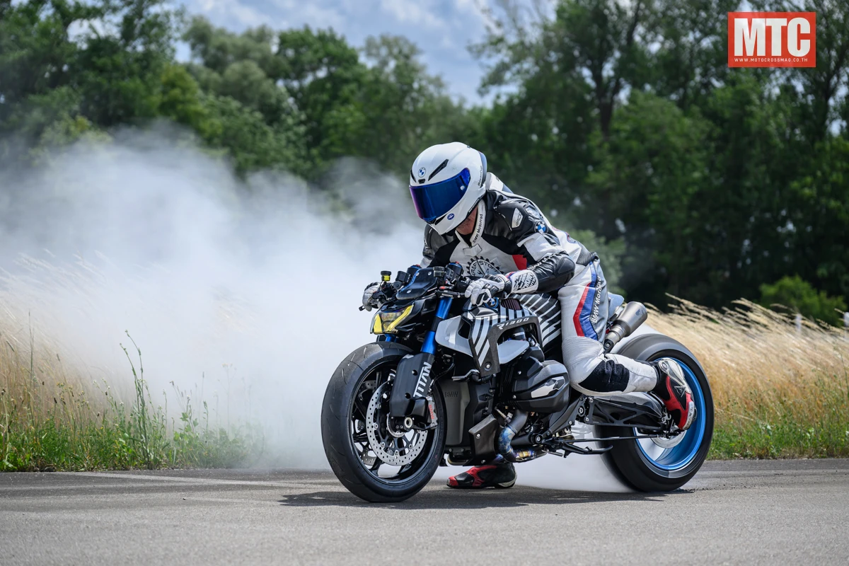 R1300R Titan