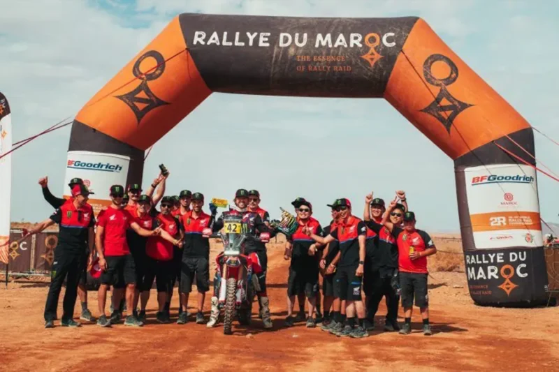 “โทชา ชาเรน่า” ทะยานฝ่าอุปสรรคสุดโหด คว้าแชมป์ 2025 World Rally Raid Championship