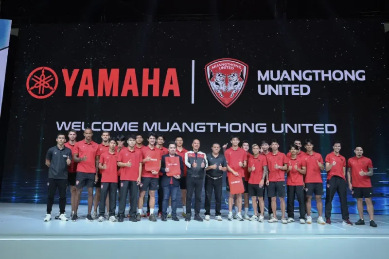 ยามาฮ่าต้อนรับทัพแข้งดังเมืองทอง ยูไนเต็ด เยี่ยมชมบูท YAMAHA THE UNIQUEVERSE