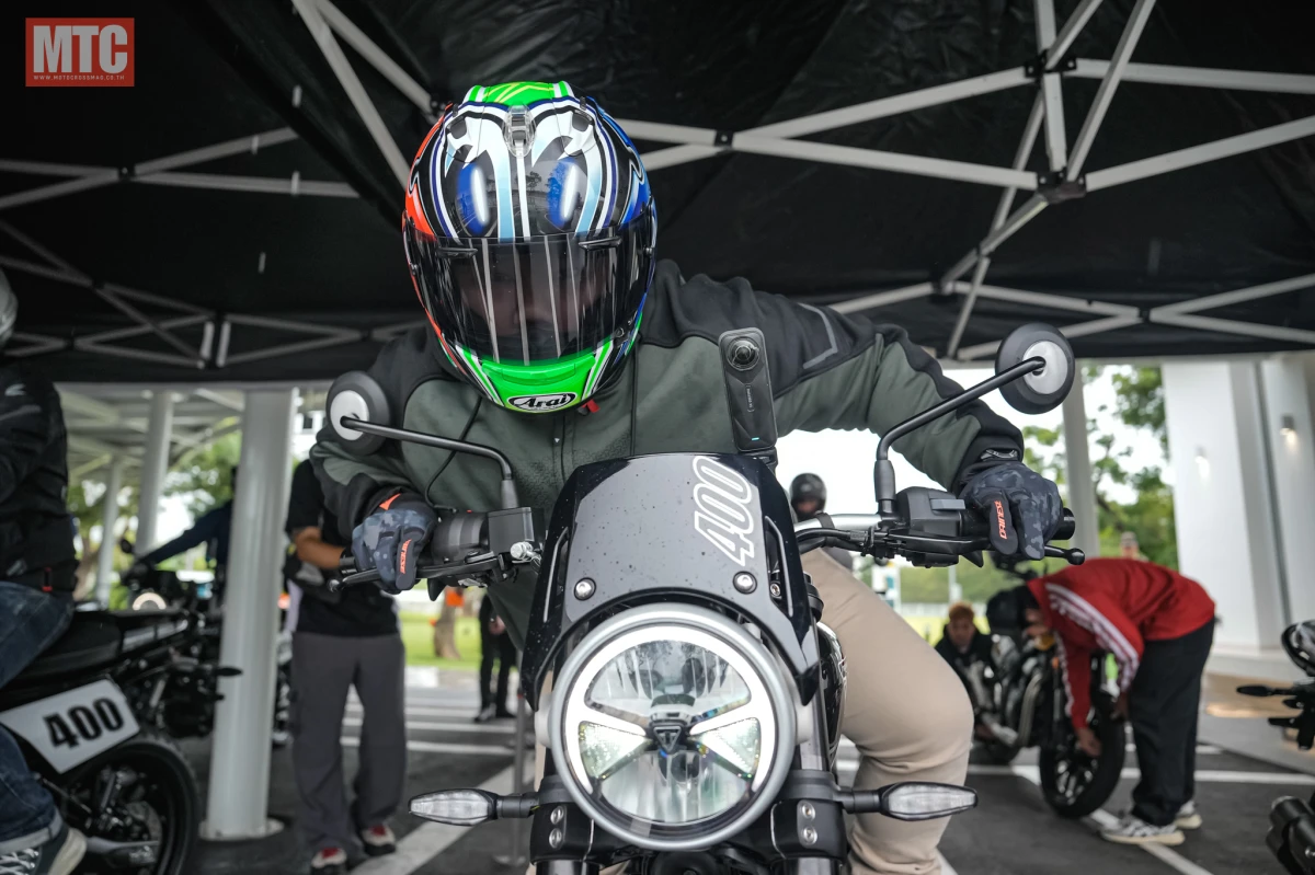 รีวิว Triumph Tracker 400