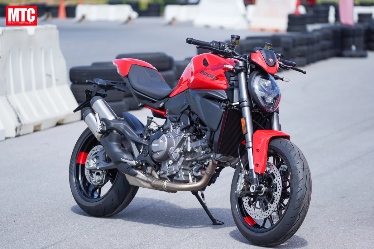 2026 Ducati Monster สปอร์ตเน็กเก็ด
