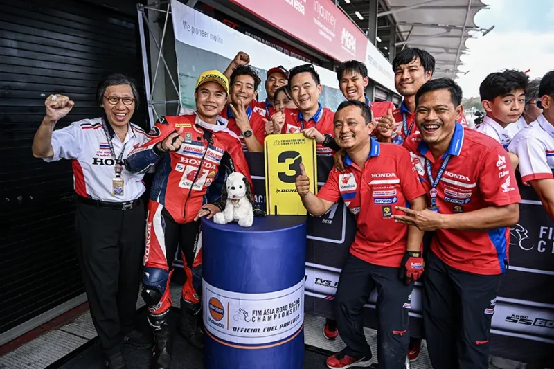 เดือดสมศักดิ์ศรีรุ่นใหญ่! “ชิพ-นครินทร์” บิด Honda CBR1000RR-R